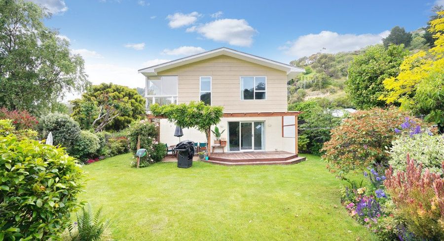  at 86 Wakatu Avenue, Redcliffs, Christchurch City, Canterbury