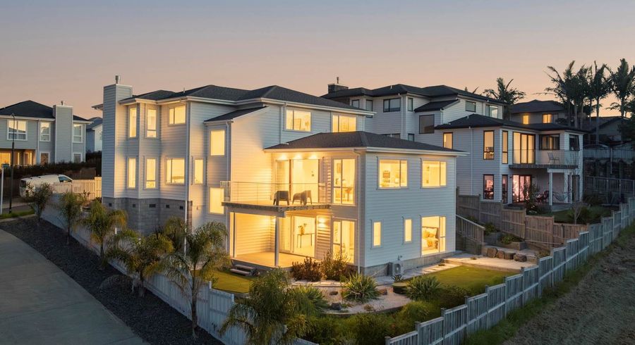  at 8 Richard Hill Close, Albany, North Shore City, Auckland