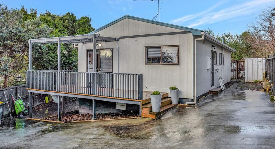  at 2/38 Arlette Place, Massey, Waitakere City, Auckland