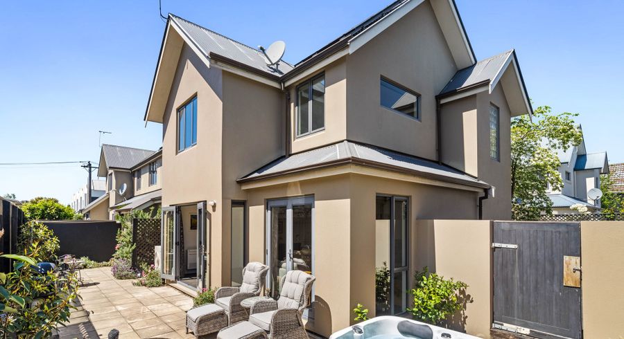  at 2/23 Stoneyhurst Street, St Albans, Christchurch