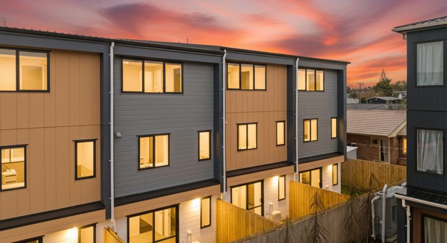  at 5/6 Robertson Road, Ranui, Waitakere City, Auckland