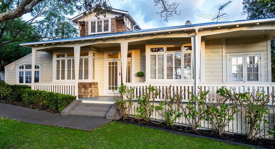  at 8 Bank Street, Mount Eden, Auckland