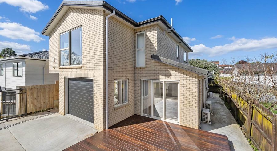  at 97A Everglade Drive, Totara Heights, Manukau City, Auckland