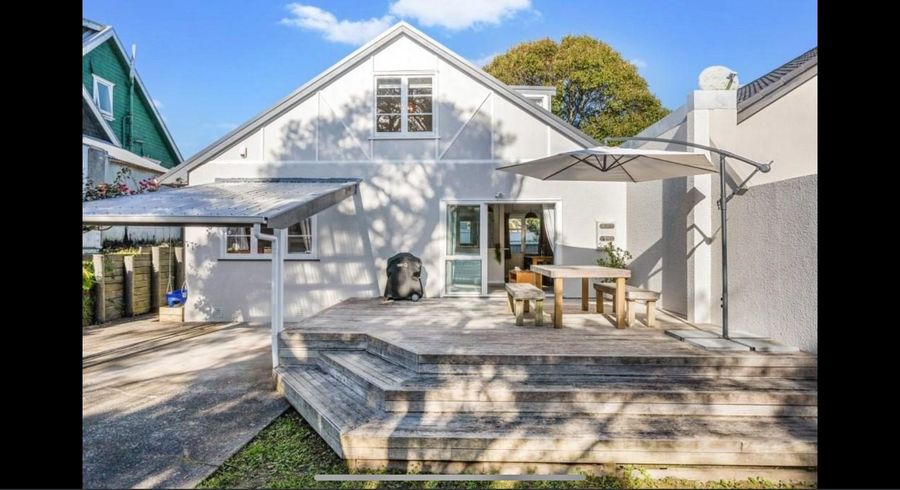  at 2/18 Reid Road, New Lynn, Auckland