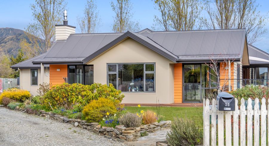  at 35 Charles Court, Lake Hawea, Wanaka, Otago