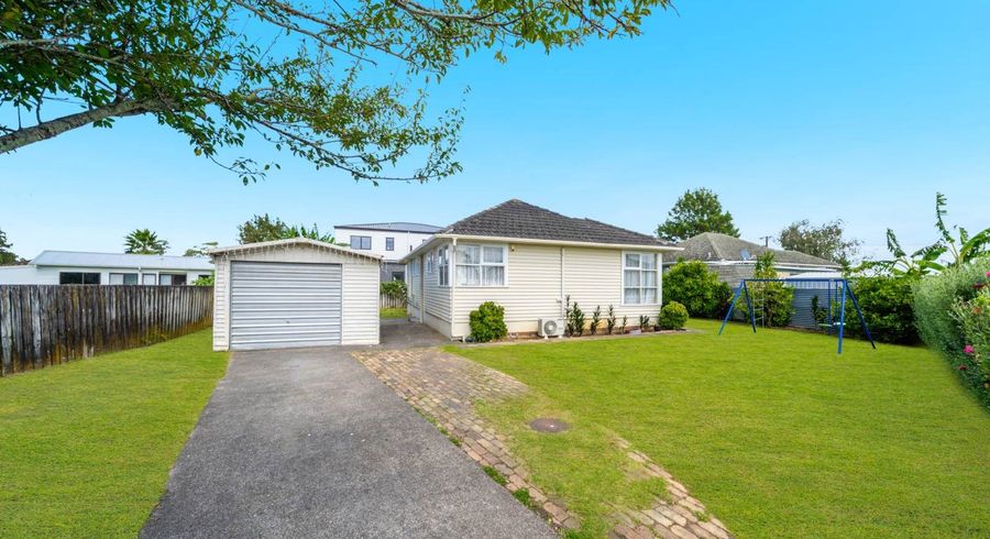  at 2/8 Allen Street, Mangere East, Manukau City, Auckland