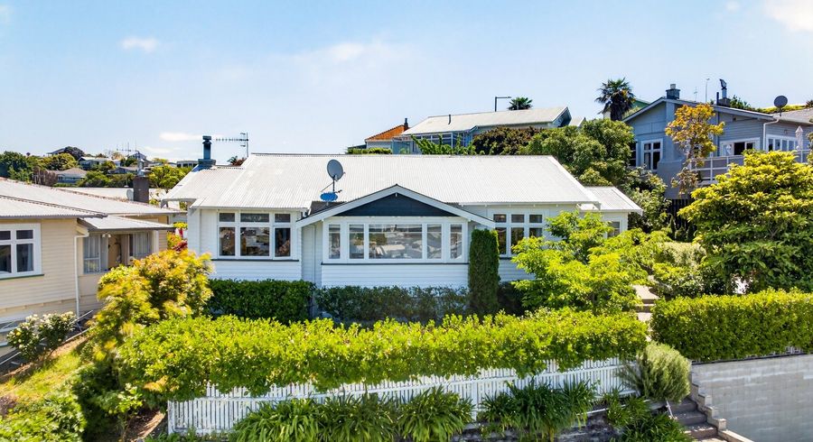  at 12 Guys Hill Road, Hospital Hill, Napier, Hawke's Bay