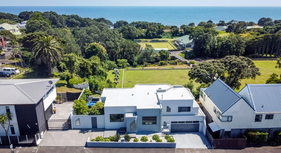  at 401 Devon Street East, Strandon, New Plymouth
