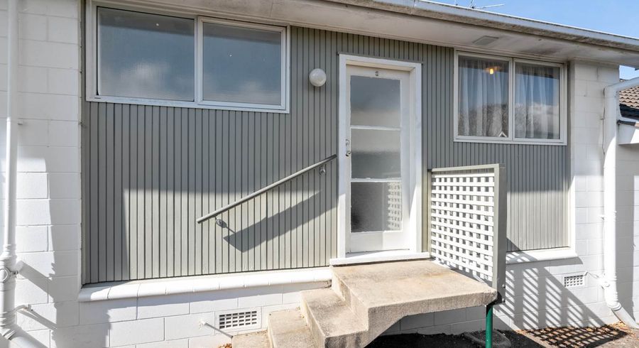  at 3/28 Saxon Street, Waterview, Auckland