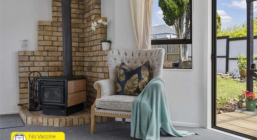  at 1/24 Curacao Place, Half Moon Bay, Auckland