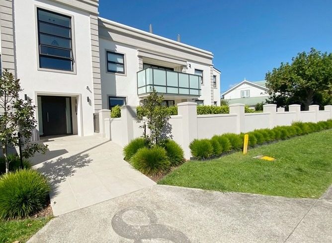  at 2/8 Rugby Road, Birkenhead, North Shore City, Auckland