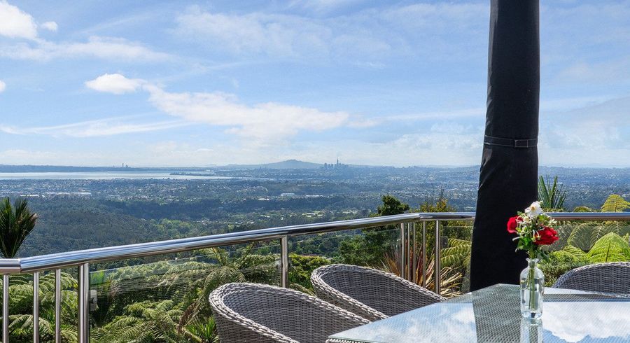  at 854 West Coast Road, Waiatarua, Auckland