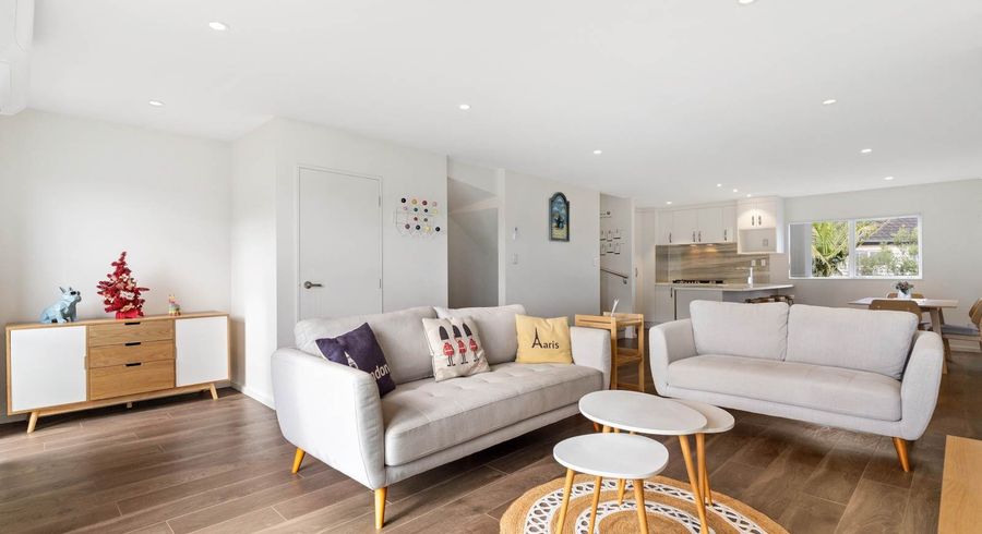  at 73 Bordeaux Parade, Te Atatu South, Waitakere City, Auckland