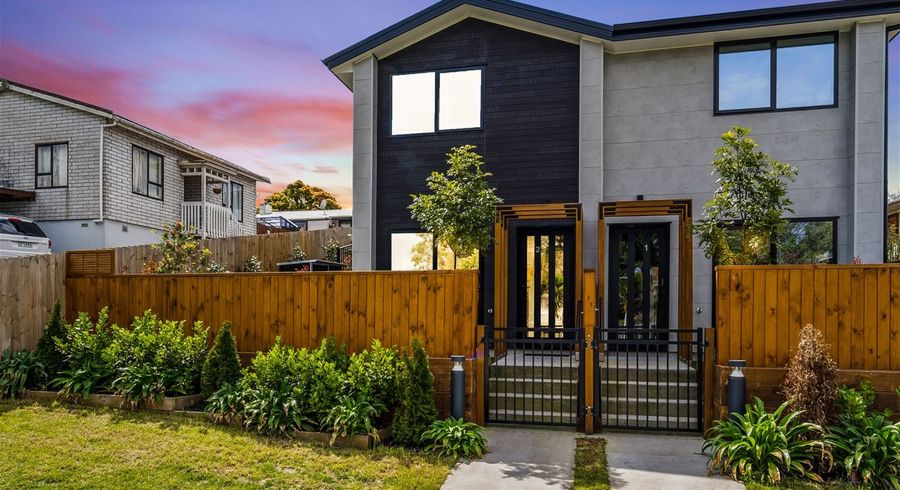  at 2/102 Millbrook Road, Sunnyvale, Auckland