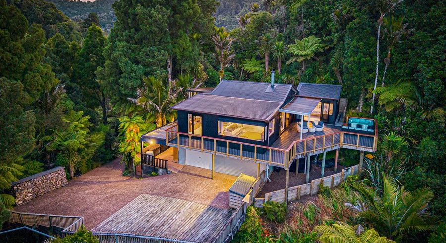  at 19 Cascade Avenue, Waiatarua, Auckland