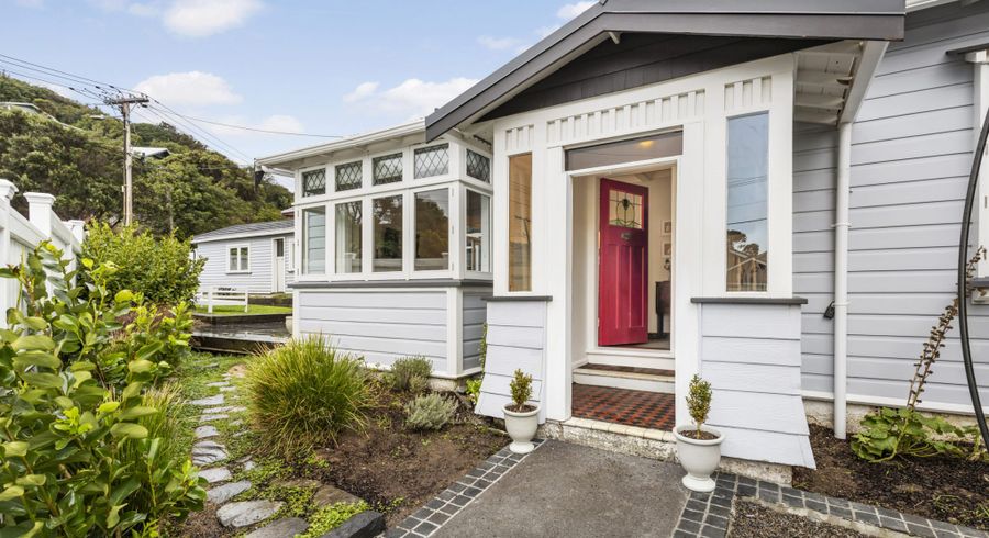  at 10 Brighton Street, Island Bay, Wellington, Wellington