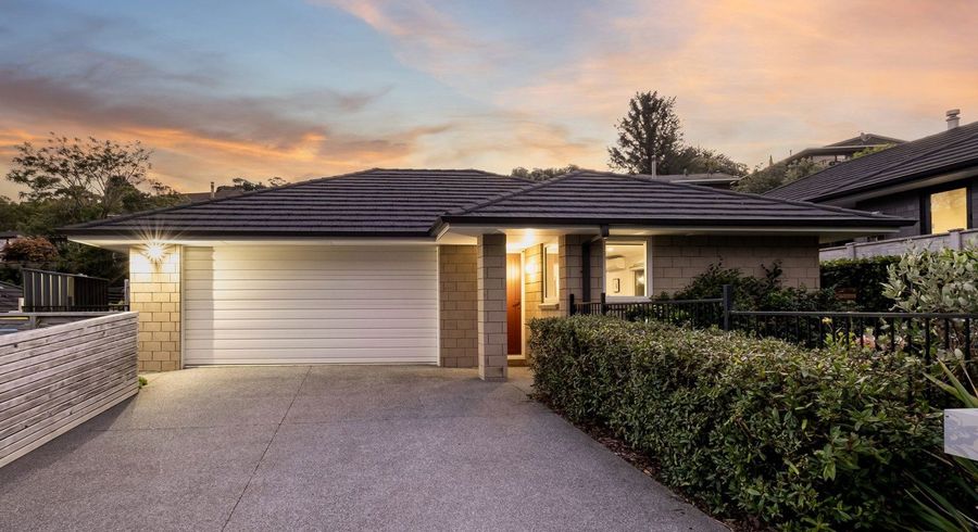  at 27 Mooring Close, Whitby, Porirua, Wellington