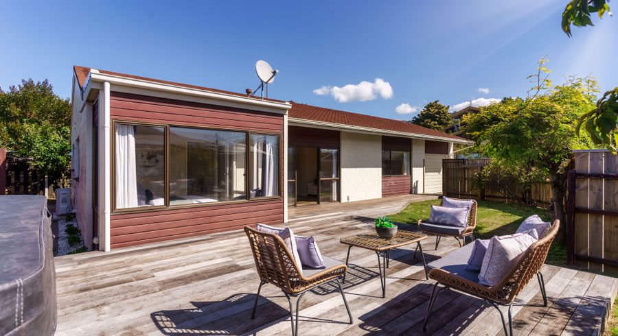  at 2/30 Celia Street, Redcliffs, Christchurch