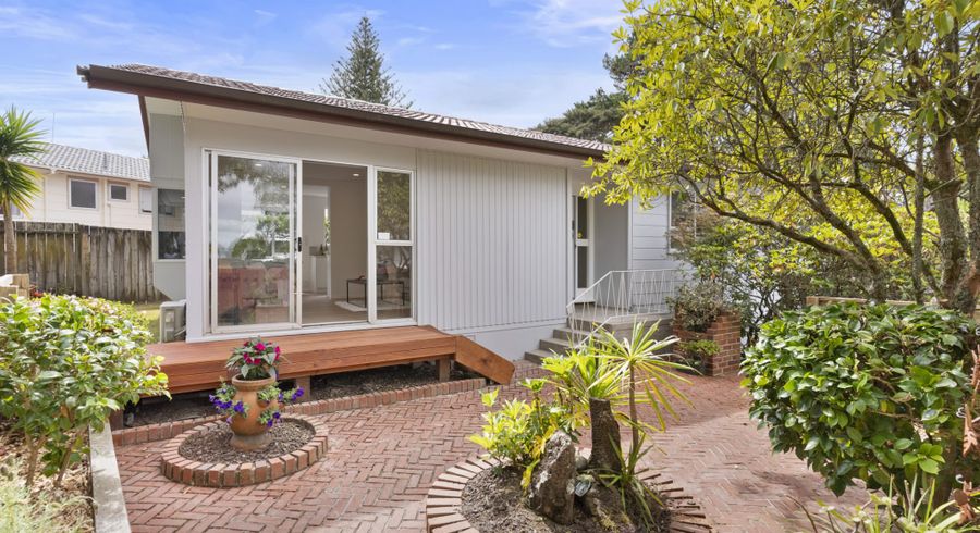  at 15 Cunliffe Place, Glenfield, North Shore City, Auckland