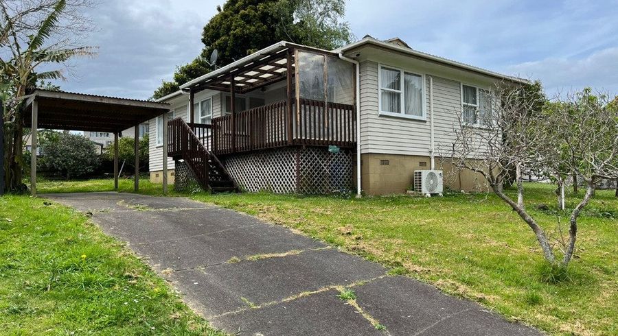  at 44 Preston Ave, Henderson, Waitakere City, Auckland