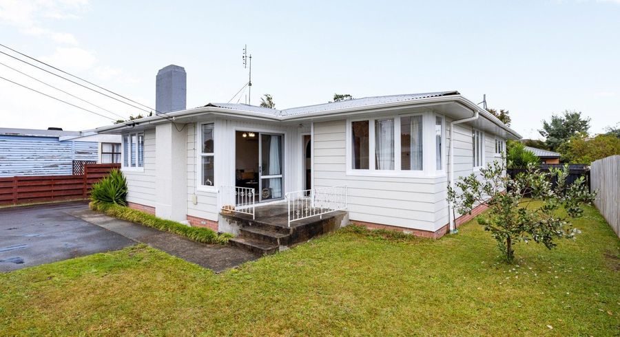  at 9 Morrison Crescent, Glenview, Hamilton