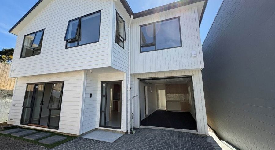 at 2/40 Arthur Road, Hill Park, Manukau City, Auckland