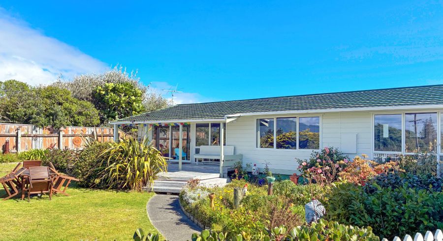  at 1a Field Way, Waikanae Beach, Kapiti Coast, Wellington