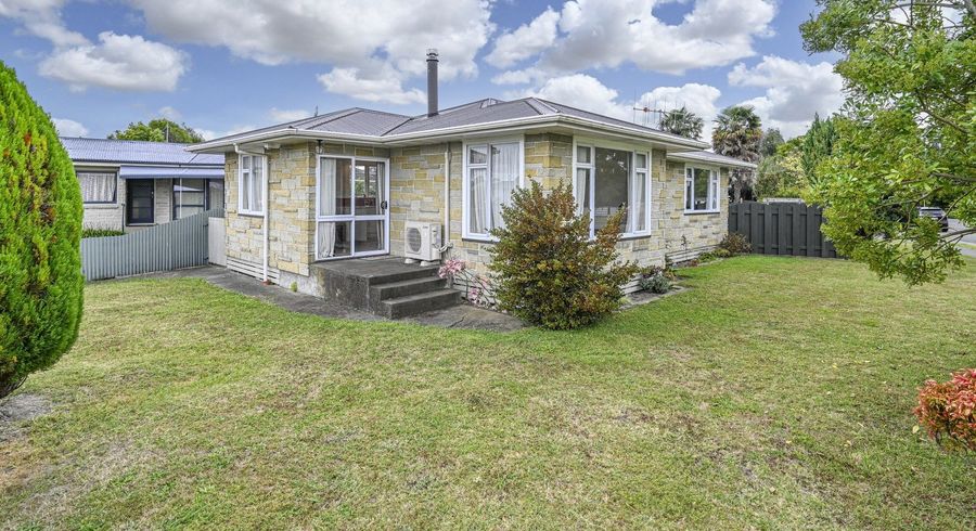  at 1410 Caroline Road, Mayfair, Hastings
