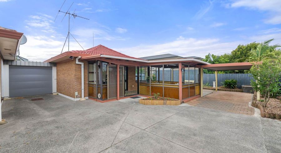  at 2/60 Vivian Wilson Drive, Eastern Beach, Manukau City, Auckland