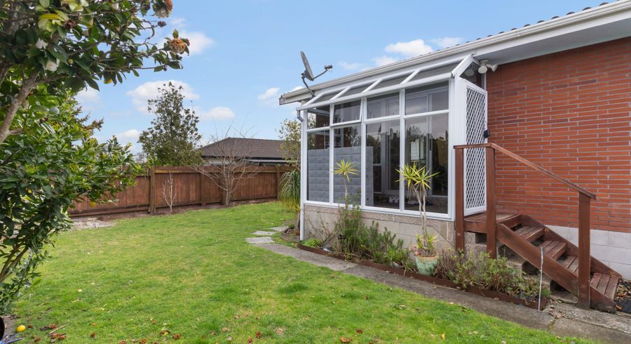  at 2/17 Poinsettia Place, Henderson, Waitakere City, Auckland