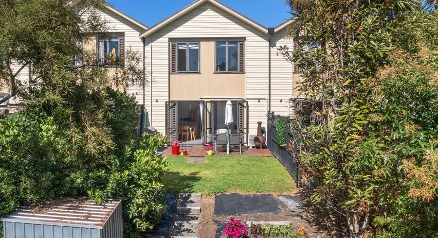  at 15/11 The Avenue, Albany, North Shore City, Auckland