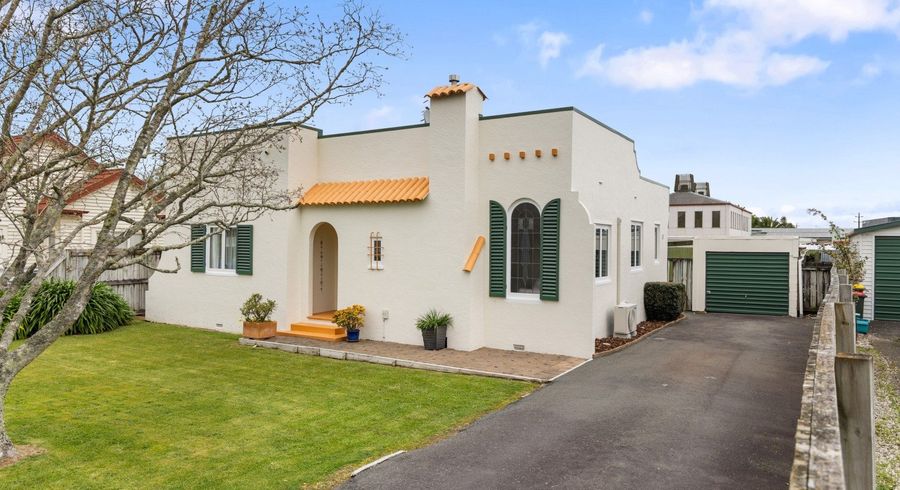  at 15 Bell Street, Hamilton East, Hamilton