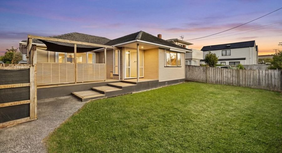  at 6B Alan Avenue, Henderson, Waitakere City, Auckland