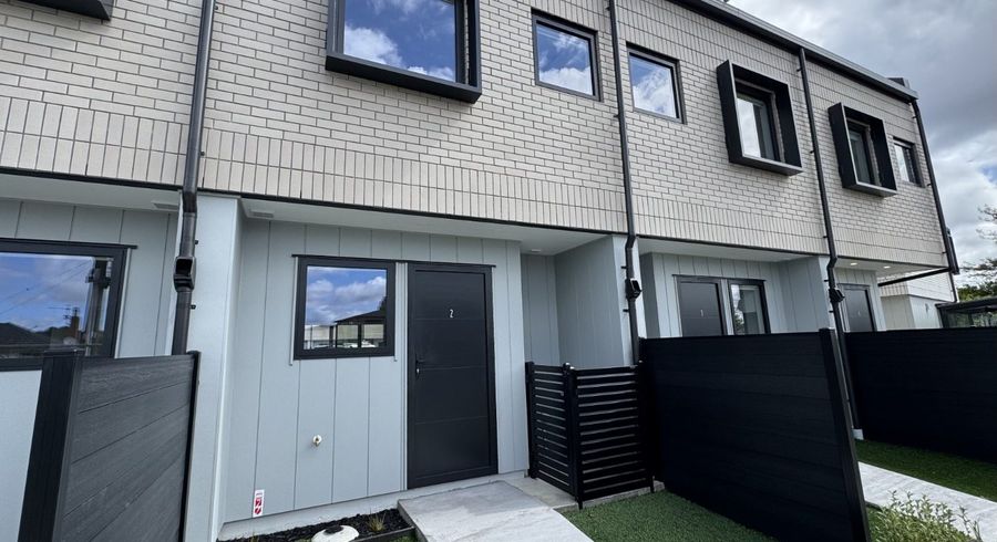  at 2/22 Cleland Crescent, Blockhouse Bay, Auckland City, Auckland