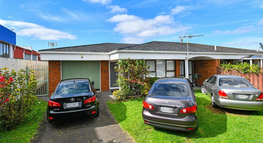  at 2/14 Puhinui Road, Papatoetoe, Auckland