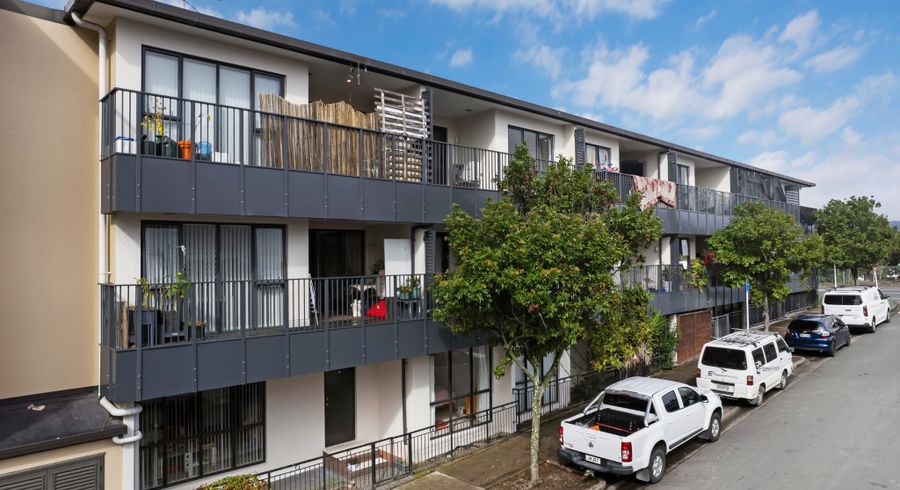  at 2U/1 Wadier Place, Henderson, Waitakere City, Auckland