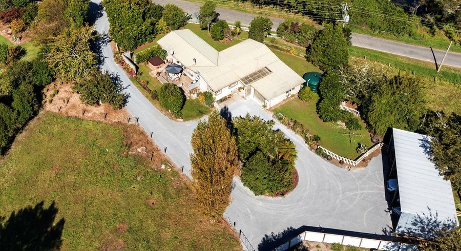  at 100 Takapu Road, Manakau, Levin