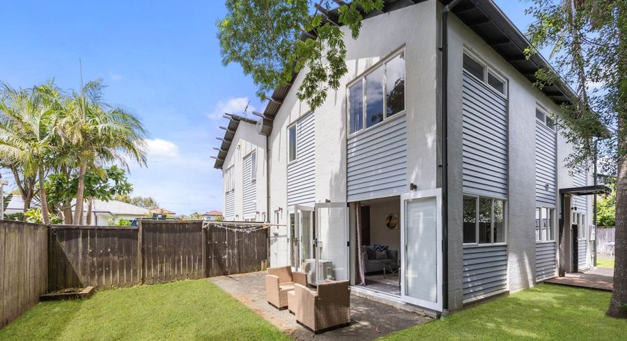  at 10 Pecan Place, Avondale, Auckland City, Auckland