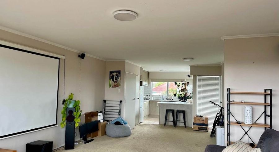  at 1/60 West Coast Road, Glen Eden, Waitakere City, Auckland