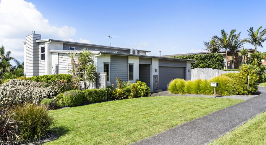  at 8 Liberty Crescent, Beachlands, Auckland