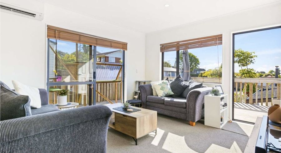  at 5A Kemp Road, Massey, Waitakere City, Auckland