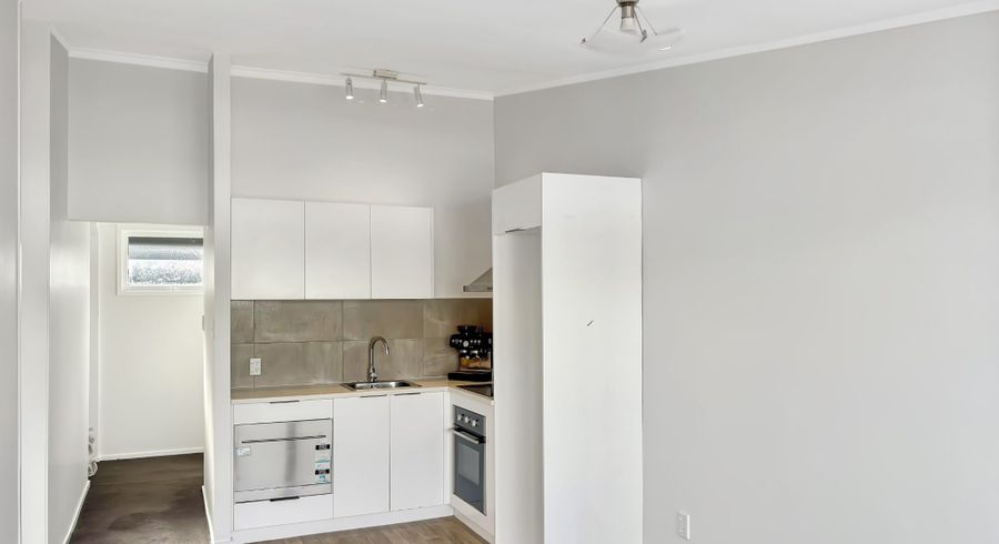  at 6/11 Don Croot Street, Morningside, Auckland City, Auckland