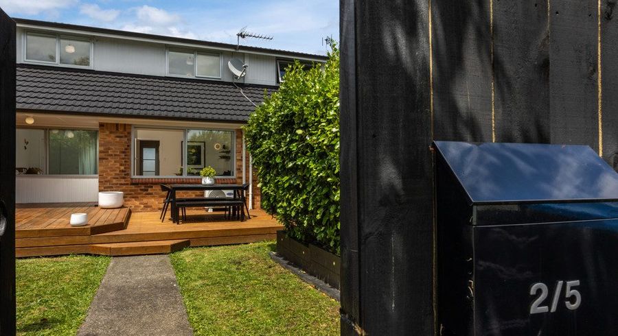  at 2/5 Powell Street, Avondale, Auckland