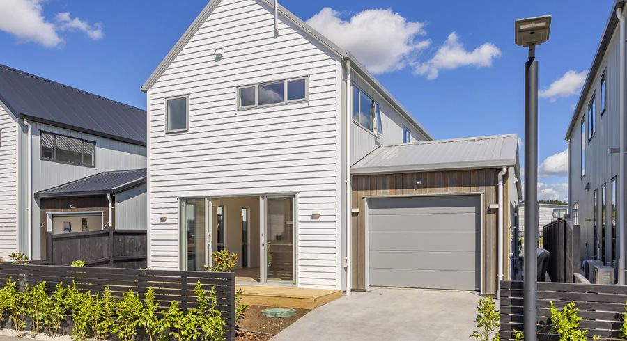  at 2 Kartolina Crescent, Kumeu, Rodney, Auckland