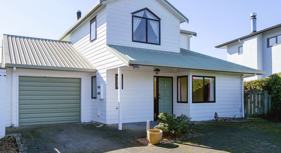  at 6/124 Te Heuheu Street, Taupo