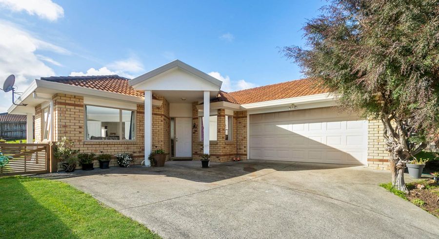  at 8 Fleetwood Drive, Henderson, Auckland