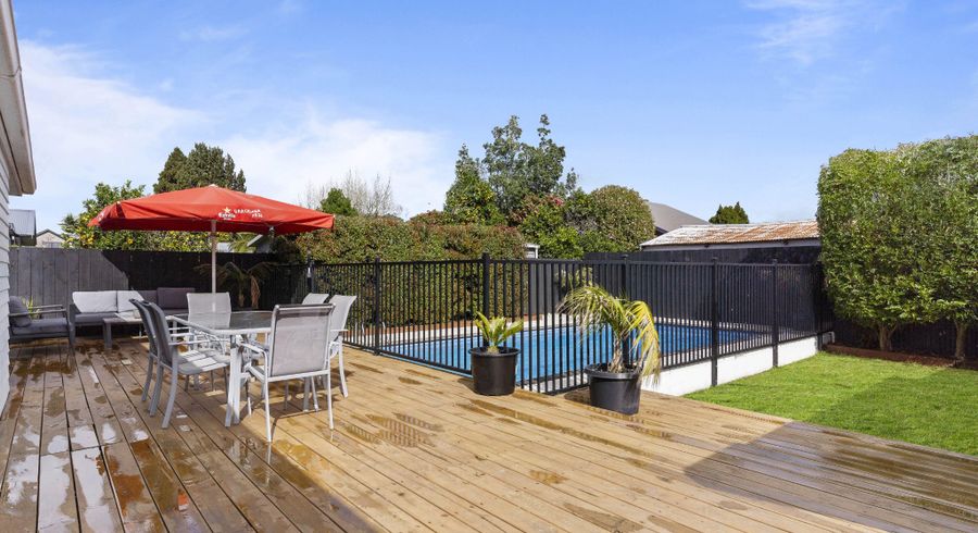  at 61 Beach Road, Te Atatu Peninsula, Auckland