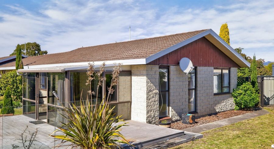  at 2/70 Marlow Road, Aranui, Christchurch City, Canterbury