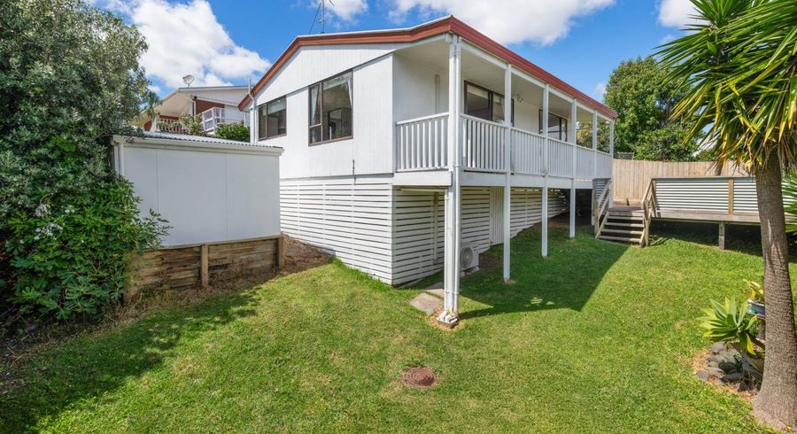  at 103A Bradbury Road, Botany Downs, Manukau City, Auckland