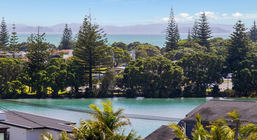  at 35 Pohutukawa Avenue, Red Beach, Whangaparāoa